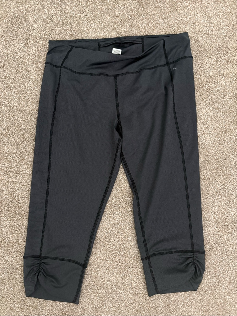 Danskin Black Capri Leggings with Ruched Hem